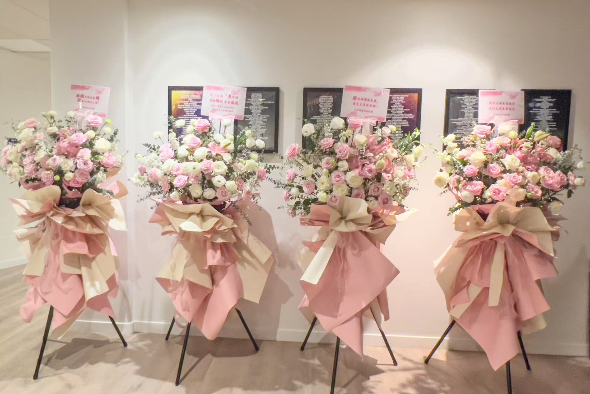 Grand opening pink flower stand - Image 5